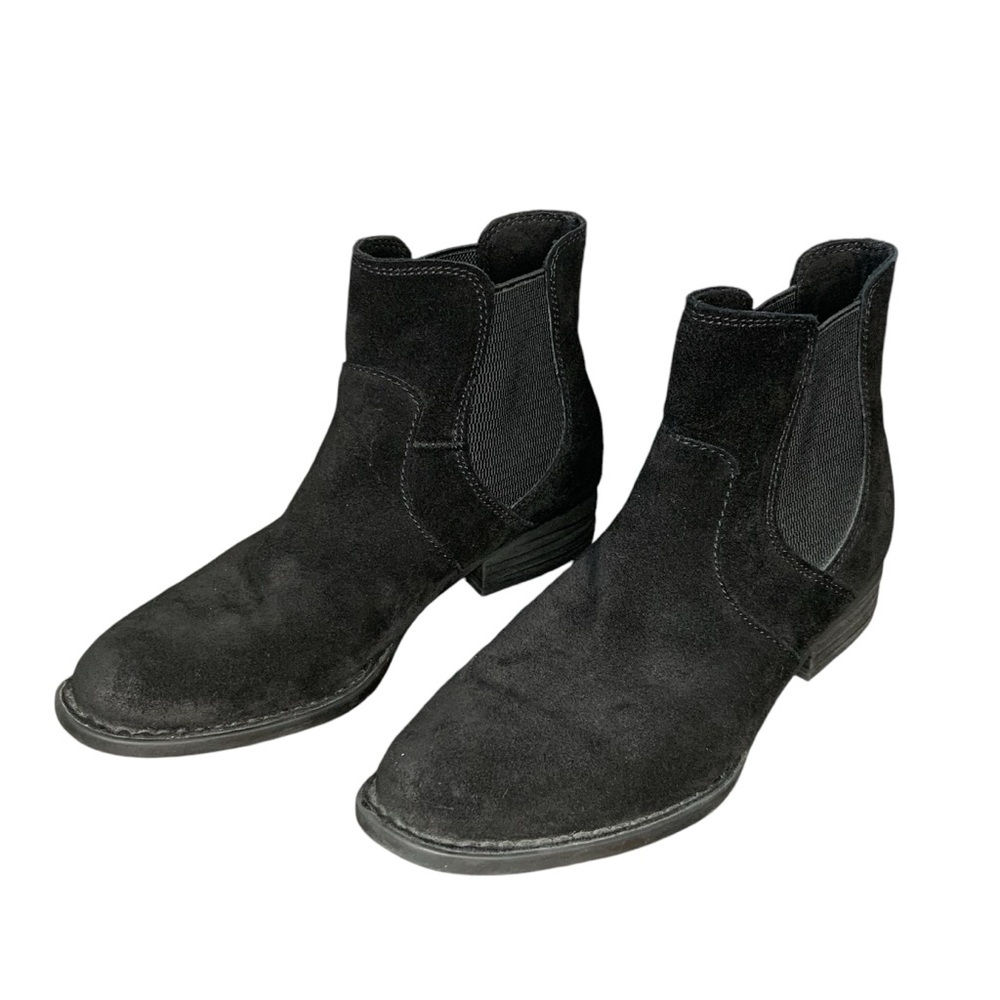 Born black suede‎ leather upper Chelsea ankle bootie style F57203. Size 8
